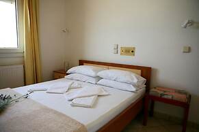 Gera Bay Studios and Apartments