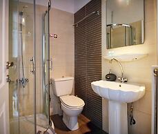 Gera Bay Studios and Apartments