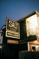 Salt Hotel & Pub