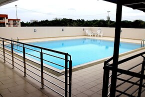 Riverside Residence by Gina Suite