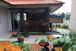 Kim Hostel at Morleng