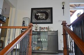 Villa Baywatch Rumassala