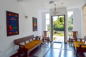 Villa Baywatch Rumassala