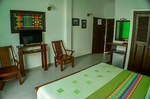 Villa Baywatch Rumassala