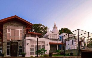 Villa Baywatch Rumassala