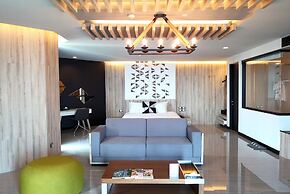 Tsix5 Phenomenal Hotel Pattaya