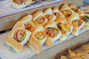 Tsix5 Phenomenal Hotel Pattaya