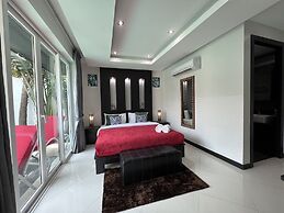 Hollywood Pool Villa Jomtien Pattaya