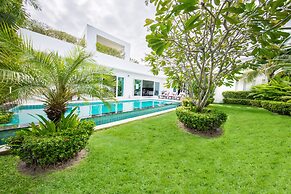 Hollywood Pool Villa Jomtien Pattaya