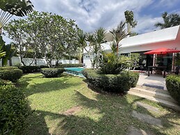 Hollywood Pool Villa Jomtien Pattaya