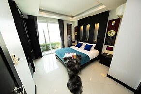 Hollywood Pool Villa Jomtien Pattaya