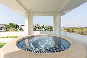 Hollywood Pool Villa Jomtien Pattaya