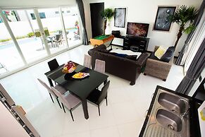 Hollywood Pool Villa Jomtien Pattaya