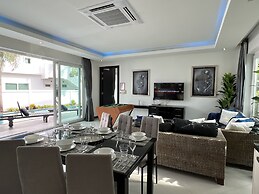 Hollywood Pool Villa Jomtien Pattaya