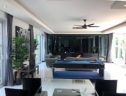 Hollywood Pool Villa Jomtien Pattaya