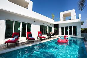 Hollywood Pool Villa Jomtien Pattaya