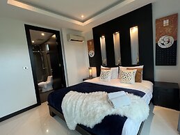 Hollywood Pool Villa Jomtien Pattaya