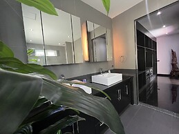 Hollywood Pool Villa Jomtien Pattaya