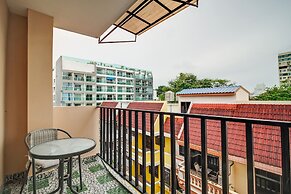 Patumnak Beach Guesthouse