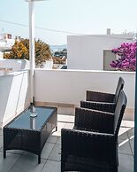 Alexandros Suites & Apartments