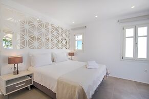 Alexandros Suites & Apartments