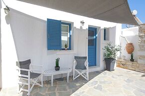 Alexandros Suites & Apartments