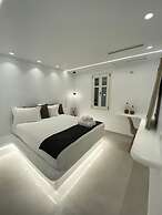 Alexandros Suites & Apartments