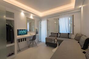 Alexandros Suites & Apartments