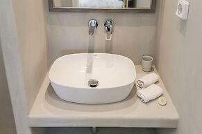 Alexandros Suites & Apartments