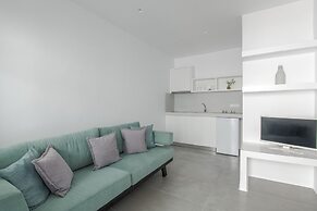 Alexandros Suites & Apartments