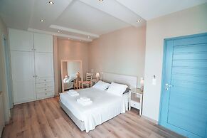 Alexandros Suites & Apartments