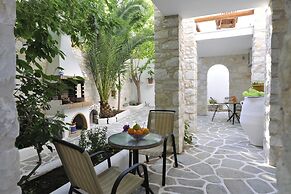 Alexandros Suites & Apartments