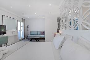 Alexandros Suites & Apartments