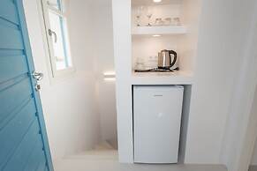 Alexandros Suites & Apartments