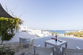 Alexandros Suites & Apartments