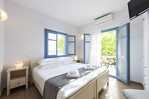 Alexandros Suites & Apartments
