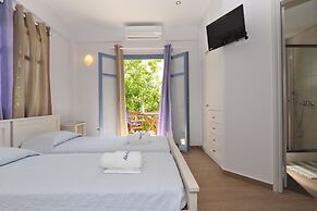 Alexandros Suites & Apartments