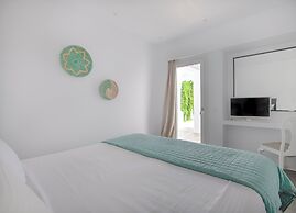 Alexandros Suites & Apartments