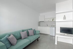 Alexandros Suites & Apartments