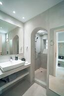 Alexandros Suites & Apartments