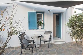 Alexandros Suites & Apartments