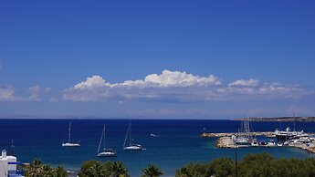 Alexandros Suites & Apartments