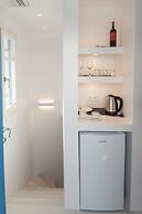 Alexandros Suites & Apartments