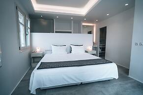 Alexandros Suites & Apartments