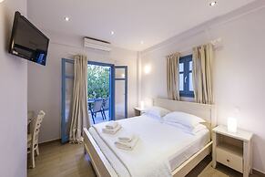 Alexandros Suites & Apartments