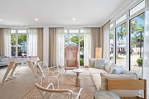 Blue Flamingo Resort Key West