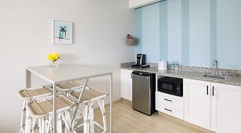 Blue Flamingo Resort Key West