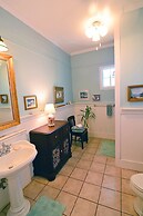 The Old Carrabelle Hotel