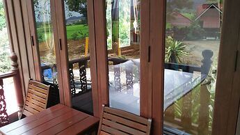 Vang Vieng Sunrise View Resort