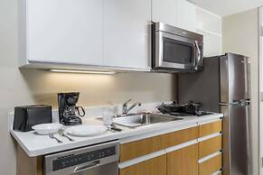 Hawthorn Suites by Wyndham Wheeling at the Highlands